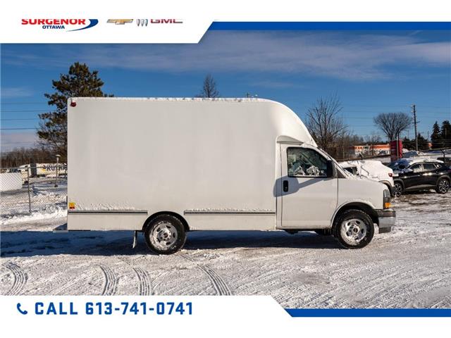 2025 GMC Savana Cutaway Work Van (Stk: R27951) in Ottawa - Image 9 of 23