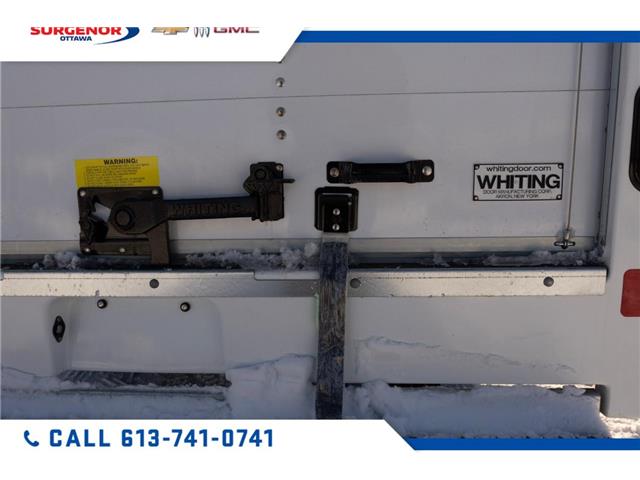 2025 GMC Savana Cutaway Work Van (Stk: R27951) in Ottawa - Image 10 of 23