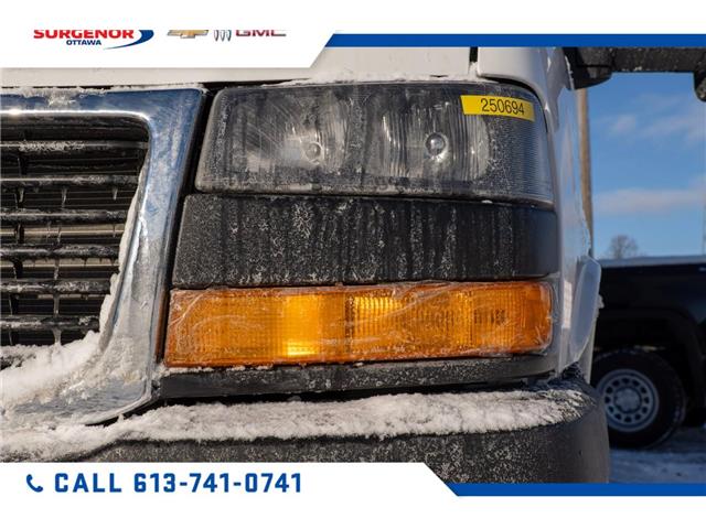 2025 GMC Savana Cutaway Work Van (Stk: R27948) in Ottawa - Image 4 of 23