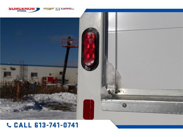 2025 GMC Savana Cutaway Work Van (Stk: R27948) in Ottawa - Image 5 of 23