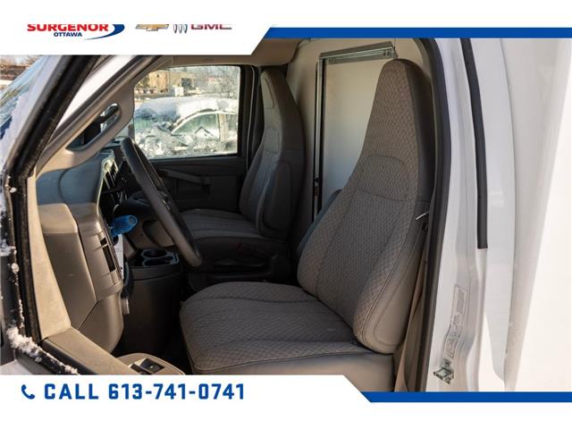 2025 GMC Savana Cutaway Work Van (Stk: R27950) in Ottawa - Image 11 of 22