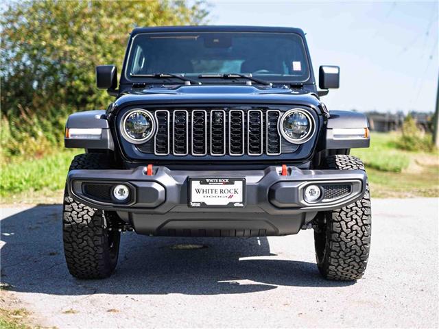 2025 Jeep Wrangler Rubicon (Stk: S651229) in Surrey - Image 2 of 21