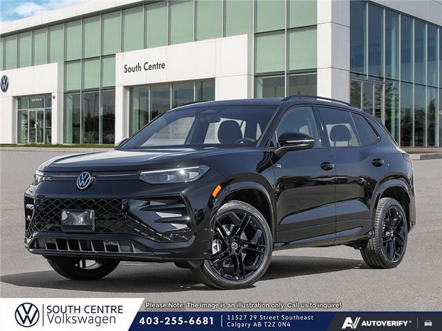 2026 Volkswagen Tiguan Comfortline R-Line Black Edition (Stk: ST-245) in Calgary - Image 1 of 24
