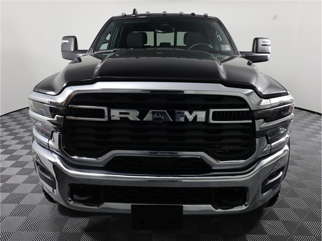 2025 RAM 5500 Chassis Tradesman/Big Horn (Stk: H20580) in Calgary - Image 2 of 24 2025 RAM 5500 Chassis Tradesman/Big Horn (Stk: H20580) in Calgary - Image 2 of 24