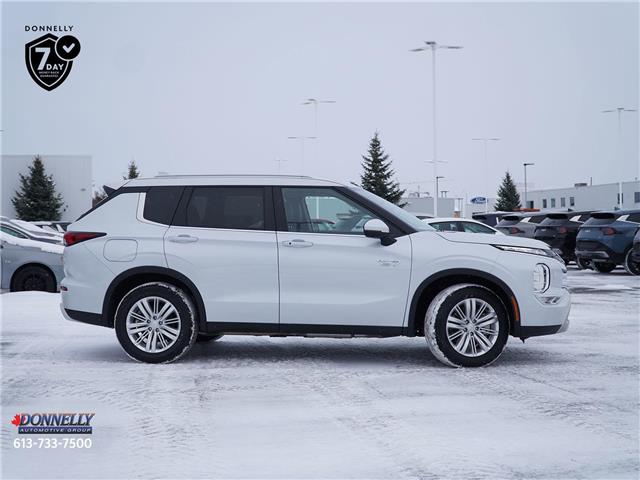 2025 Mitsubishi Outlander Plug-In Hybrid LE (Stk: MZ223DT) in Ottawa - Image 2 of 25