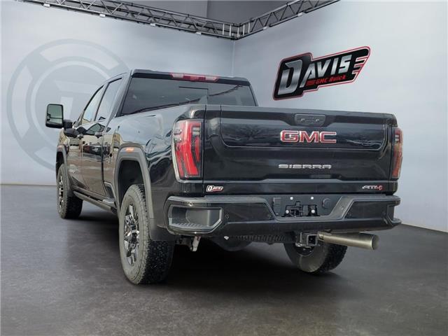 2026 GMC Sierra 3500HD AT4 (Stk: 351489) in Medicine Hat - Image 3 of 15