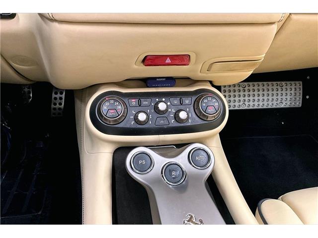 2010 Ferrari California Base (Stk: U0874AAA) in Richmond - Image 14 of 29 2010 Ferrari California Base (Stk: U0874AAA) in Richmond - Image 14 of 29