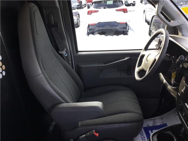 2024 Chevrolet Express 2500 Work Van (Stk: S2737) in Cornwall - Image 10 of 27