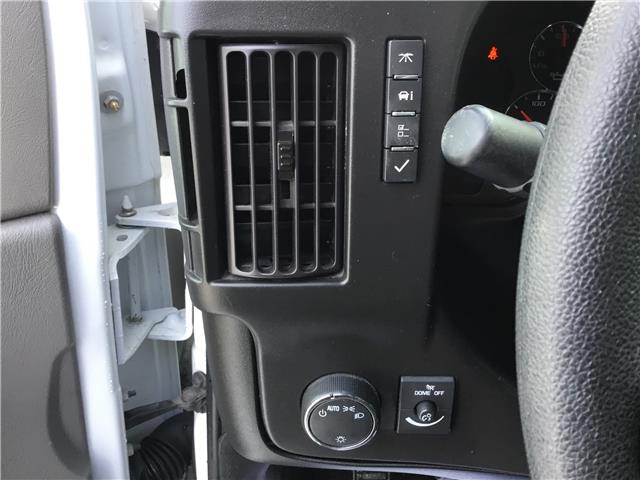 2024 Chevrolet Express 2500 Work Van (Stk: S2737) in Cornwall - Image 4 of 27