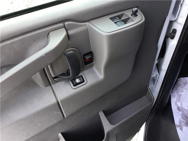 2024 Chevrolet Express 2500 Work Van (Stk: S2737) in Cornwall - Image 3 of 27