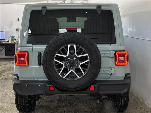 2024 Jeep Wrangler Sahara (Stk: 43319J) in Belleville - Image 6 of 27