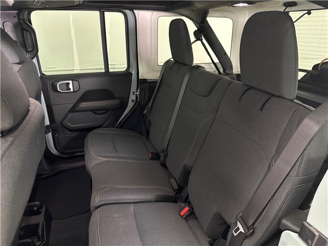 2024 Jeep Wrangler Sahara (Stk: 43319J) in Belleville - Image 7 of 27