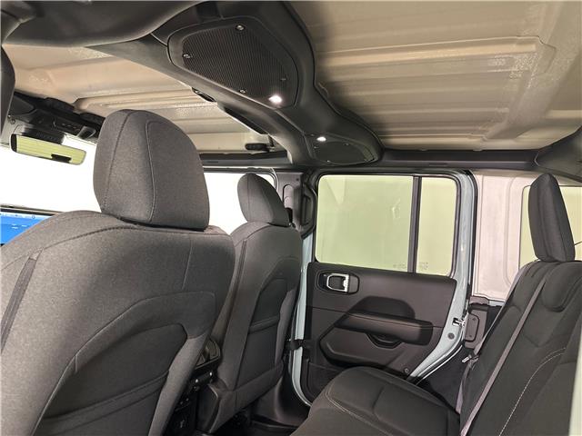 2024 Jeep Wrangler Sahara (Stk: 43319J) in Belleville - Image 8 of 27