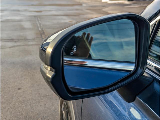 2023 Honda CR-V Hybrid Touring (Stk: WN26196AA) in Welland - Image 12 of 30