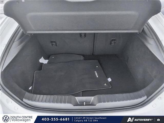 2025 Mazda Mazda3 Sport GT (Stk: SU7696) in Calgary - Image 12 of 24