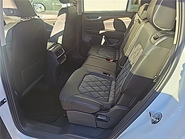 2026 Volkswagen Atlas 2.0 TSI Execline (Stk: 26332) in Lethbridge - Image 12 of 28