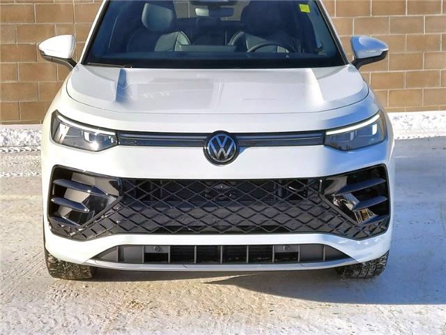 2026 Volkswagen Tiguan Highline Turbo R-Line (Stk: 260151) in Regina - Image 5 of 37
