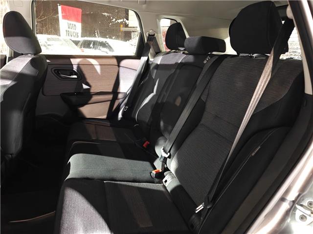 2021 Nissan Rogue SV in Ottawa - Image 15 of 23