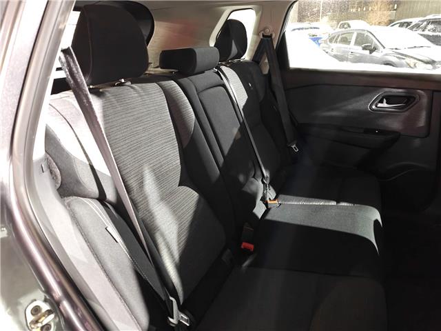 2021 Nissan Rogue SV in Ottawa - Image 17 of 23