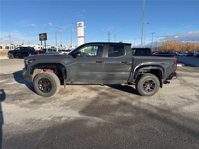 2025 Toyota Tacoma Hybrid Base (Stk: T023368M) in Cranbrook - Image 2 of 22