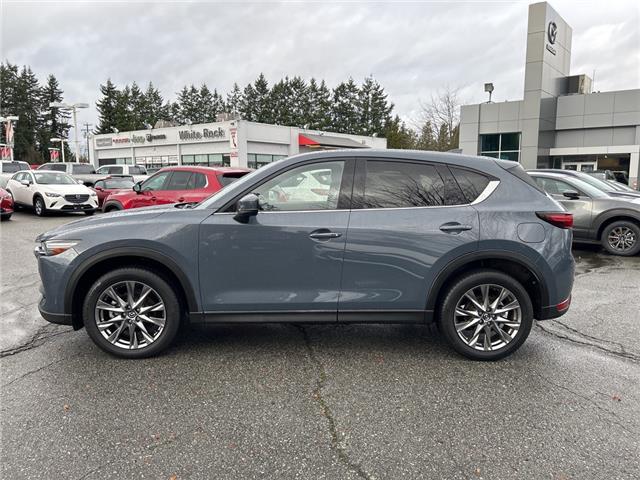 2021 Mazda CX-5 Signature (Stk: P4849) in Surrey - Image 2 of 15