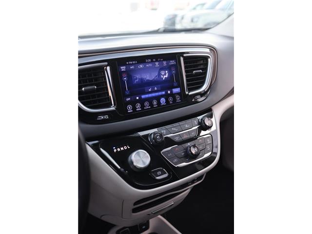 2017 Chrysler Pacifica Touring-L Plus (Stk: PO85709) in London - Image 26 of 38