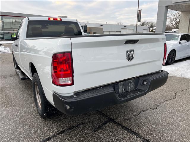 2022 RAM 1500 Classic Tradesman (Stk: 22-990L) in Sarnia - Image 3 of 10 2022 RAM 1500 Classic Tradesman (Stk: 22-990L) in Sarnia - Image 3 of 10