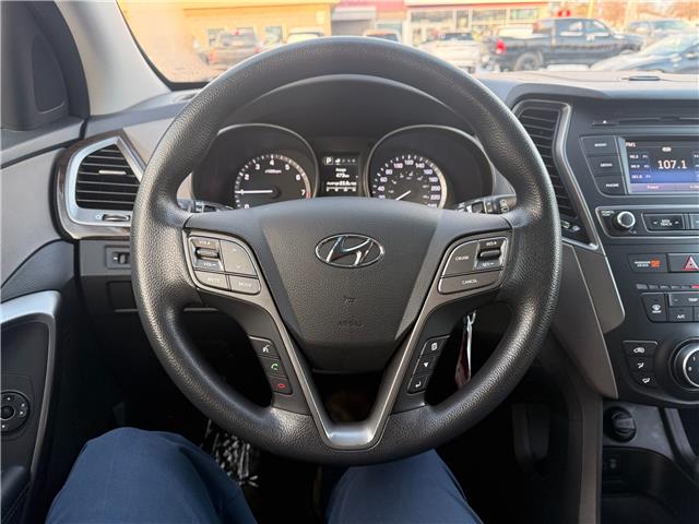 2017 Hyundai Santa Fe Sport 2.4 Base in Sarnia - Image 11 of 22