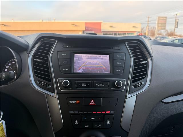 2017 Hyundai Santa Fe Sport 2.4 Base in Sarnia - Image 17 of 22