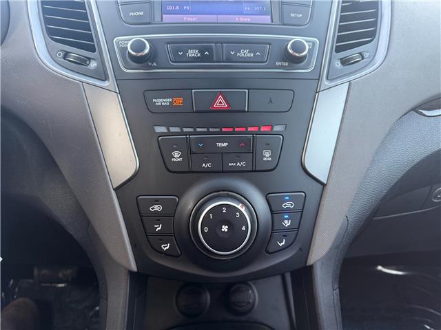 2017 Hyundai Santa Fe Sport 2.4 Base in Sarnia - Image 18 of 22