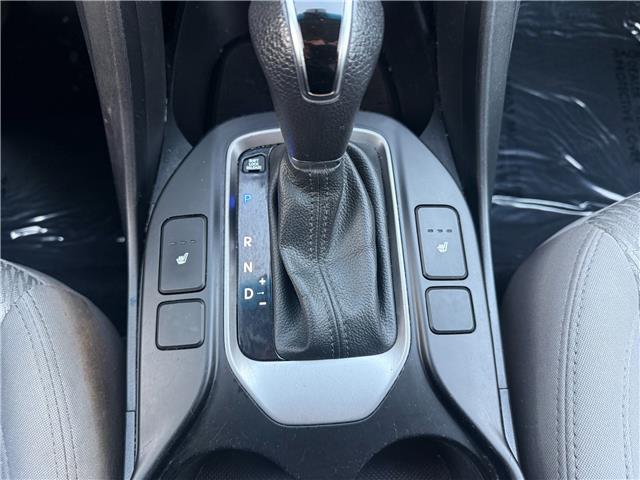 2017 Hyundai Santa Fe Sport 2.4 Base in Sarnia - Image 19 of 22