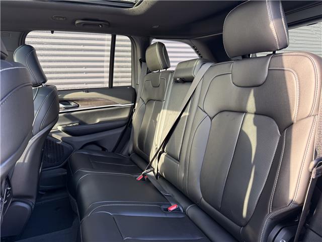 2025 Jeep Grand Cherokee Limited (Stk: 25579) in London - Image 12 of 28