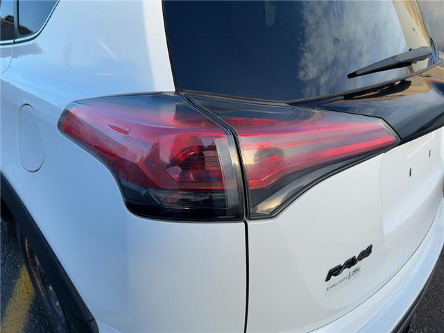 2018 Toyota RAV4 XLE (Stk: R4537A) in Kamloops - Image 11 of 25