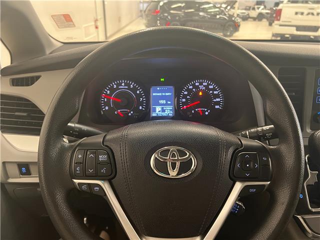 2015 Toyota Sienna Base (Stk: R187780A) in Courtenay - Image 14 of 17