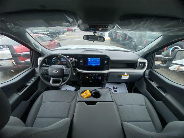 2026 Ford F-550 Chassis  (Stk: 2600480) in Ottawa - Image 12 of 23