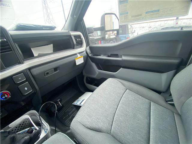 2026 Ford F-550 Chassis  (Stk: 2600530) in Ottawa - Image 8 of 16