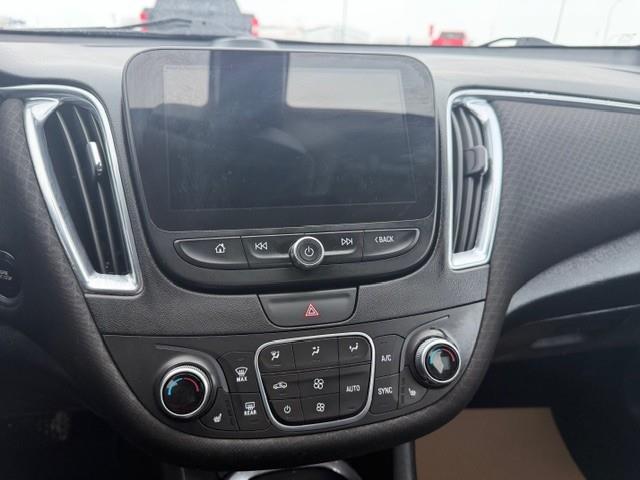 2019 Chevrolet Malibu LT (Stk: 24322B) in Melfort - Image 11 of 12