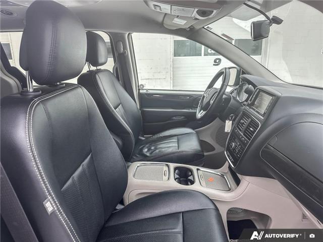 2017 Dodge Grand Caravan Crew (Stk: 850) in Kitchener - Image 20 of 23