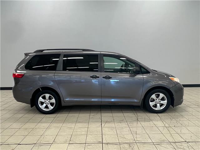 2015 Toyota Sienna Base (Stk: R173446A) in Courtenay - Image 9 of 17