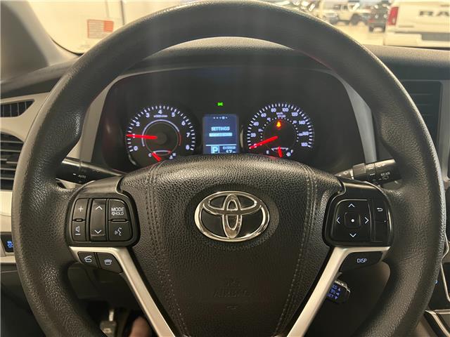 2015 Toyota Sienna Base (Stk: R173446A) in Courtenay - Image 15 of 17