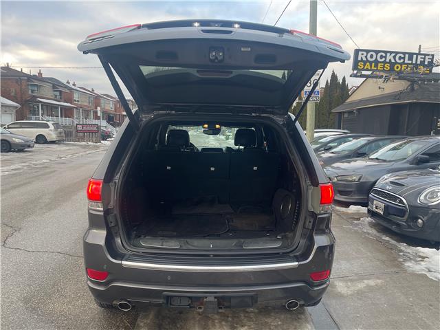 2017 Jeep Grand Cherokee Overland (Stk: J607043) in Scarborough - Image 9 of 26