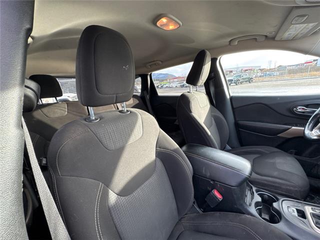 2018 Jeep Cherokee North (Stk: X038196O) in Cranbrook - Image 11 of 17