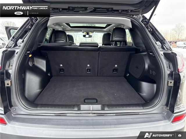 2022 Jeep Cherokee Altitude (Stk: 5MU2394A) in Brantford - Image 10 of 23
