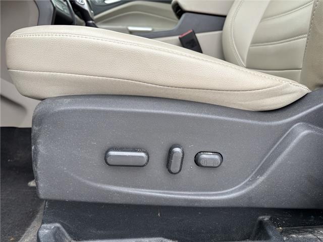 2019 Ford Escape SEL (Stk: 2738) in Hawkesbury - Image 16 of 19