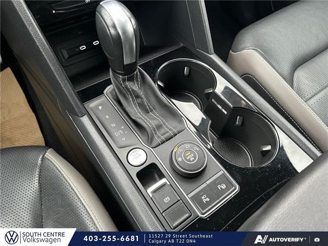 2023 Volkswagen Atlas Cross Sport 3.6 FSI Execline (Stk: SU7694) in Calgary - Image 14 of 18