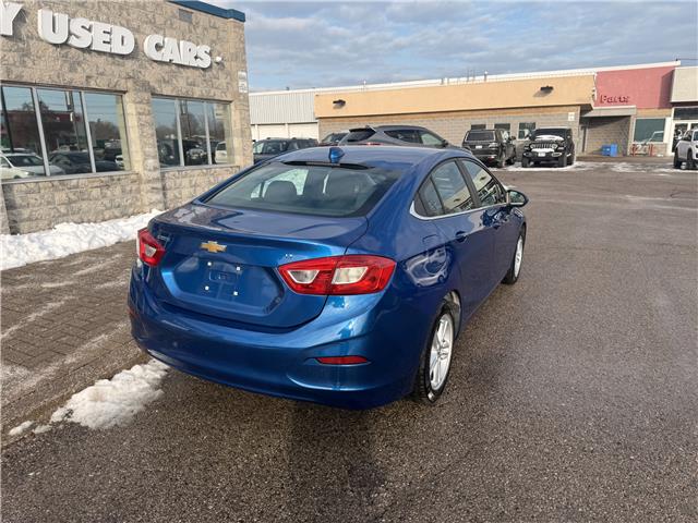 2016 Chevrolet Cruze LT Auto in Sarnia - Image 3 of 21