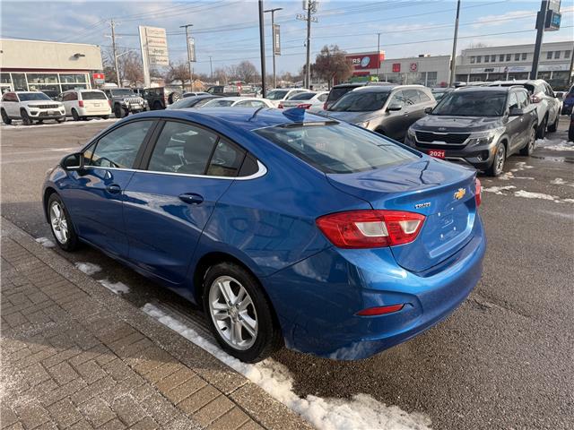 2016 Chevrolet Cruze LT Auto in Sarnia - Image 6 of 21