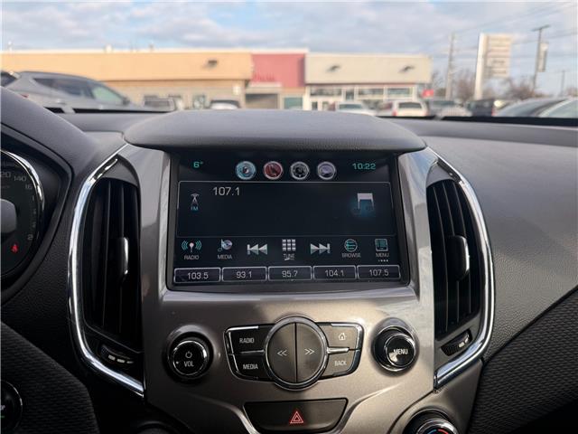 2016 Chevrolet Cruze LT Auto in Sarnia - Image 16 of 21