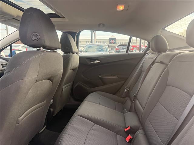 2016 Chevrolet Cruze LT Auto in Sarnia - Image 19 of 21