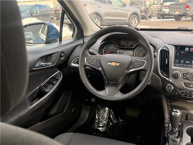 2016 Chevrolet Cruze LT Auto in Sarnia - Image 12 of 21